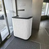 Compact Curved Reception Desk for Salons - Maoters thumbnail 1
