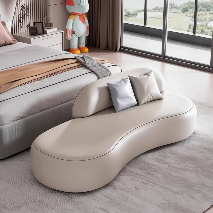 Minimalist Hotel Leather Chaise Lounge