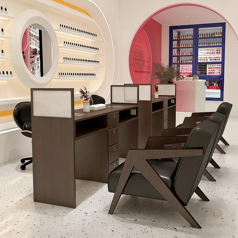 Classical Nail Table with High Side Panels and Vacuum