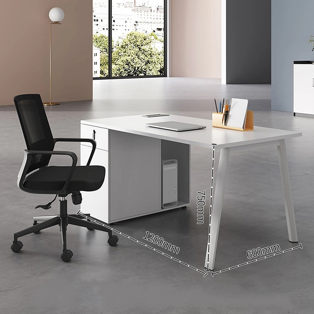 Simple Office Desk and Chair - Maoters