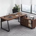 Compact & Simple Computer Desk for Senior Management