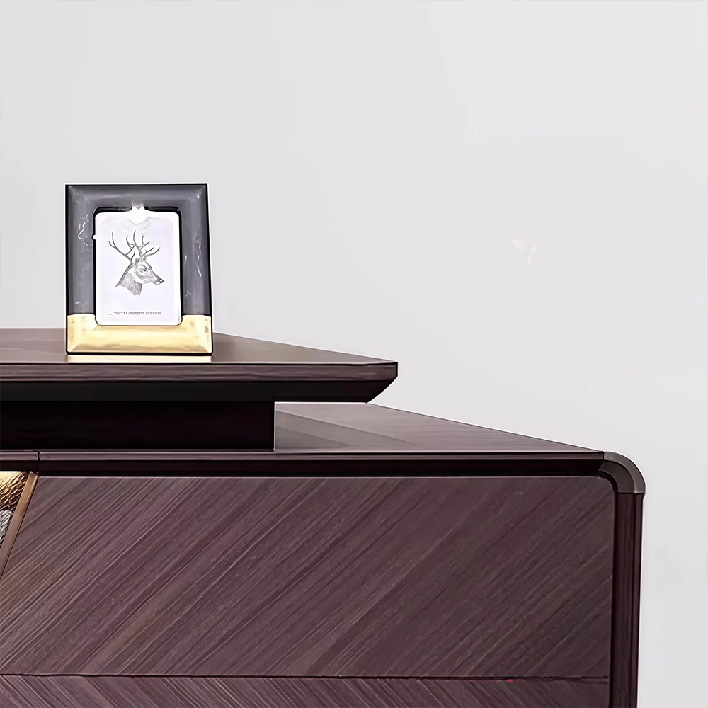 Luxurious and Elegant Executive Office Desk - Maoters