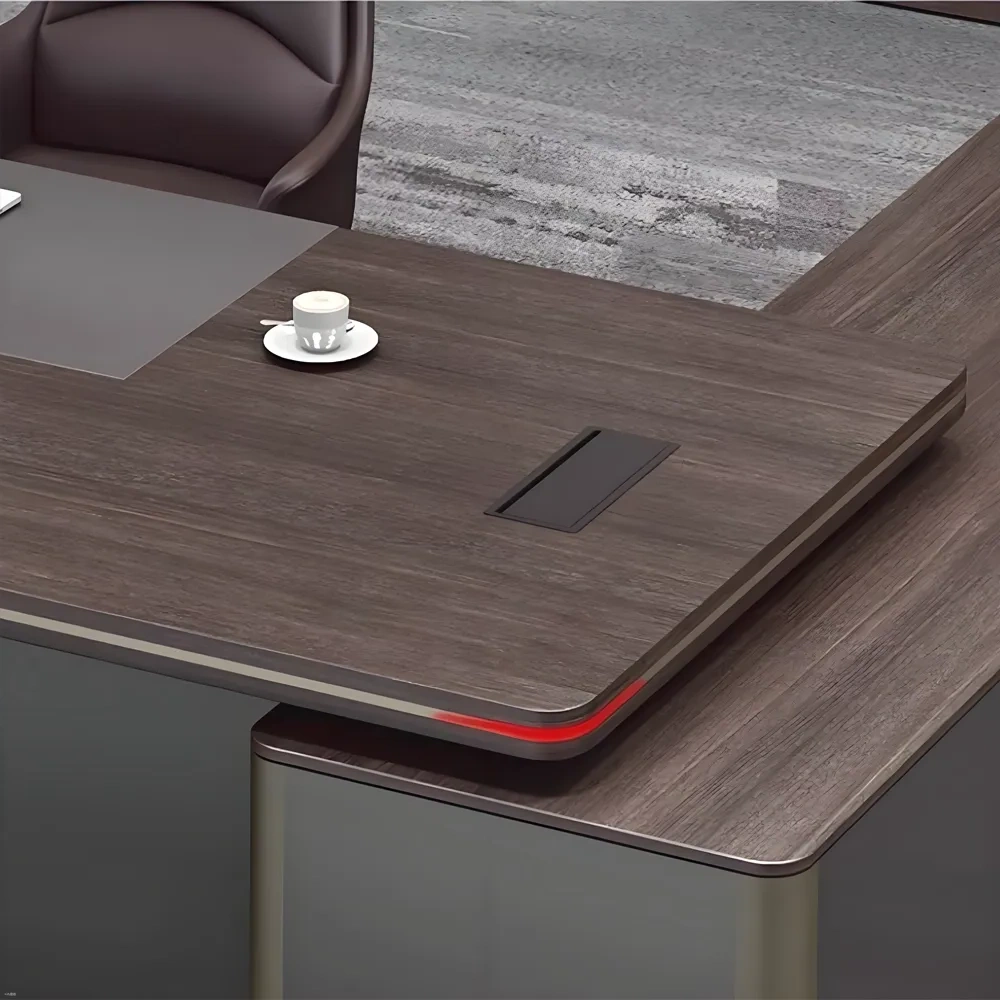 Luxurious Single Desk for Modern Office Executives