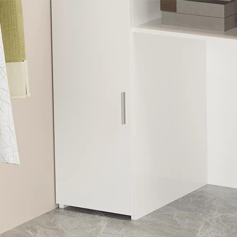 Space-Saving Modern Reception Desk for Small Boutiques