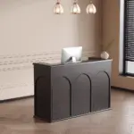 Vintage-style Light Luxury Reception Desk