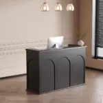 Vintage-style Light Luxury Reception Desk