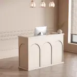 Vintage-style Light Luxury Reception Desk